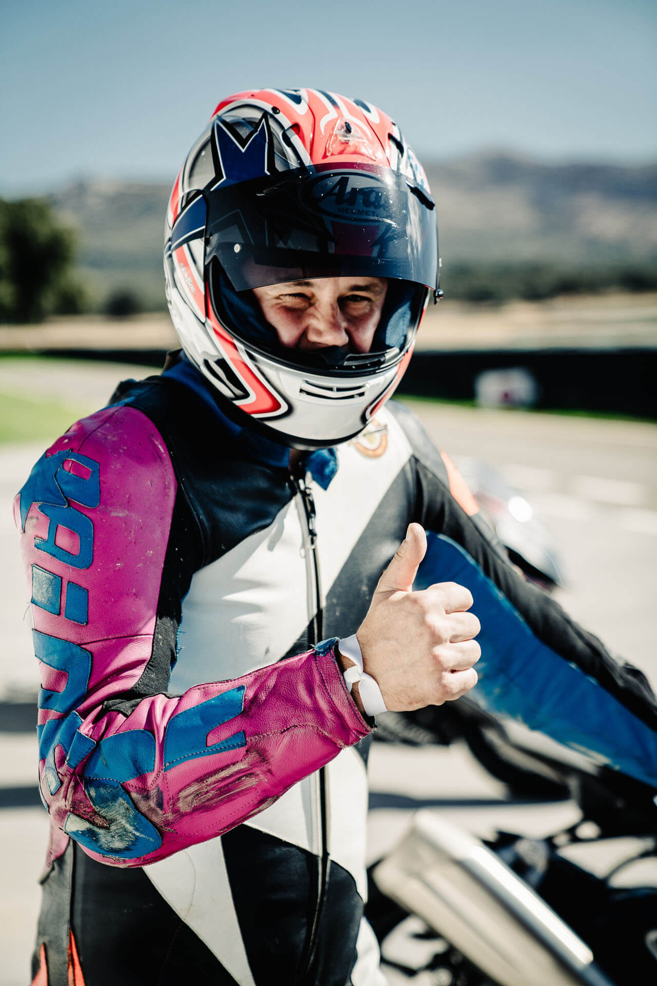 BMW Ascari Motorrad-150.jpg