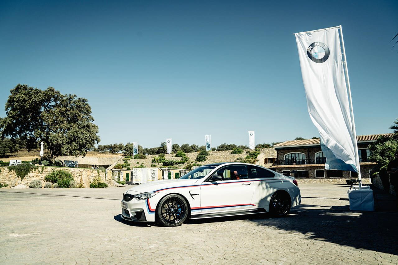 BMW Ascari Motorrad-16.jpg