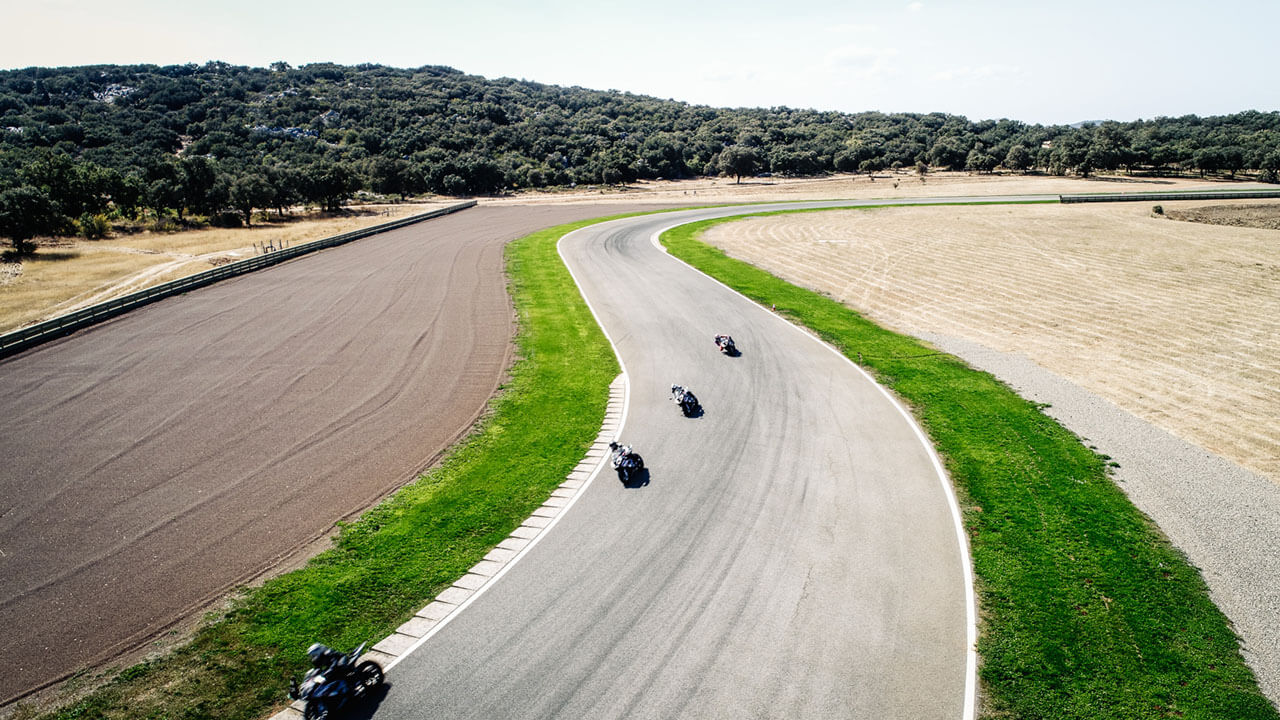 BMW Ascari Motorrad-183.jpg