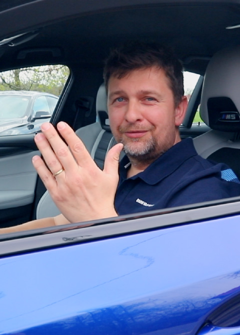 BMW M5. Rychlý sedan poprvé se čtyřkolkou.