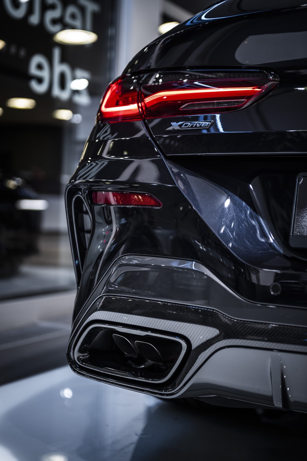 BMW 850i xDrive Coupé - showroom Praha