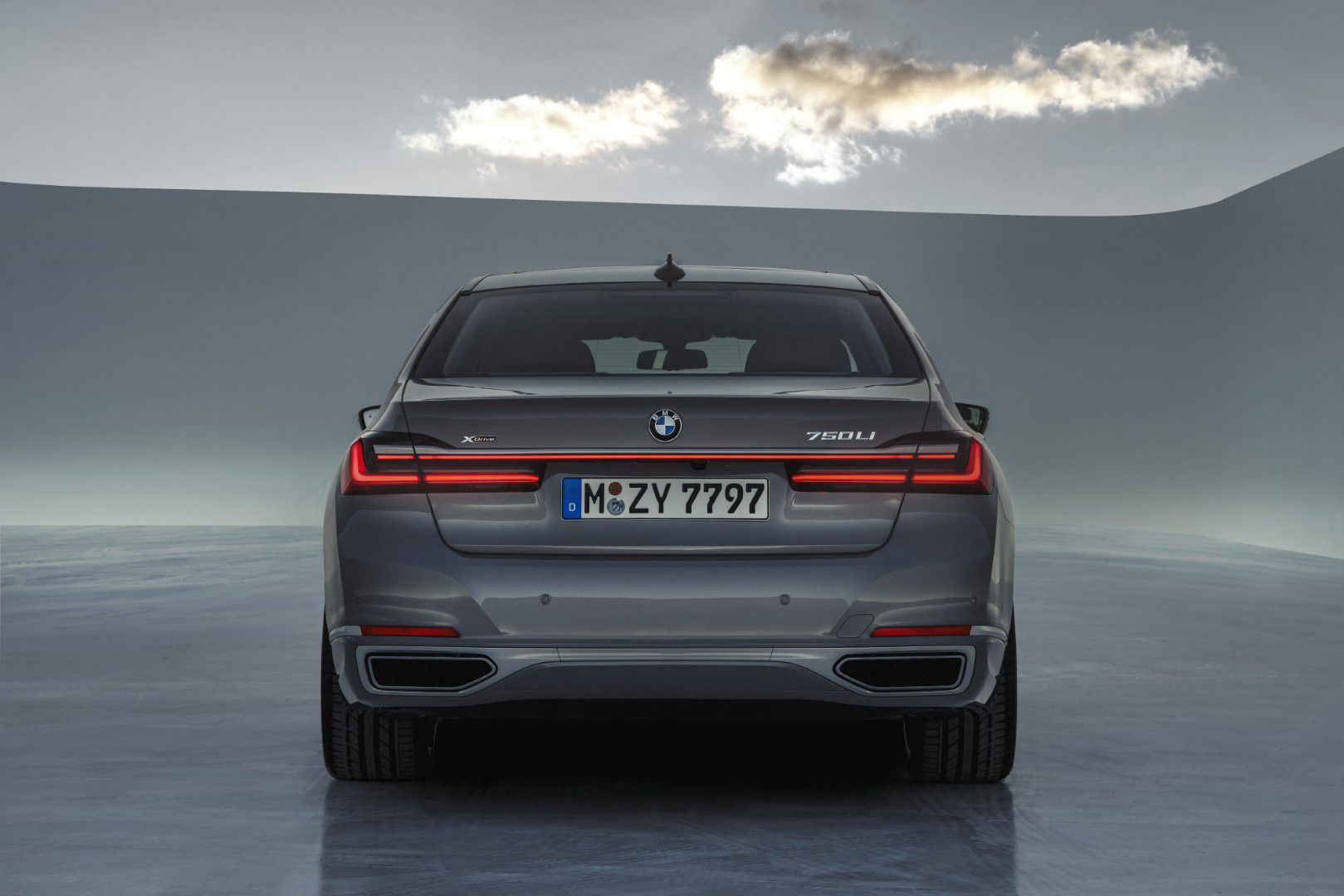 BMW řady 7 750Li (24).jpg