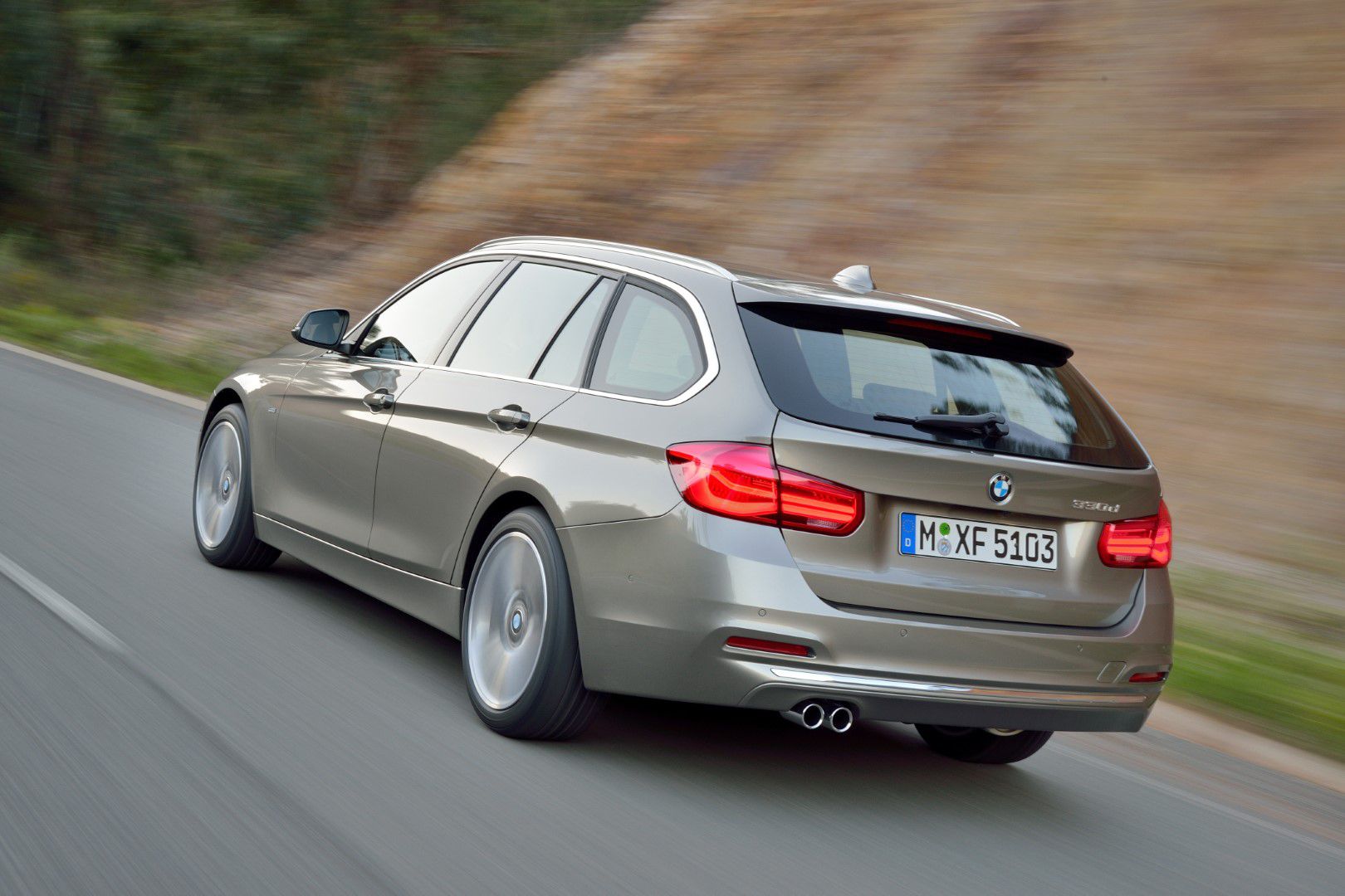 BMW řady 3 330d Touring Luxury Line