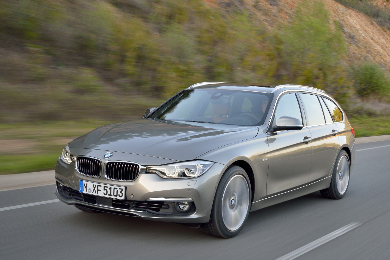 BMW řady 3 330d Touring Luxury Line