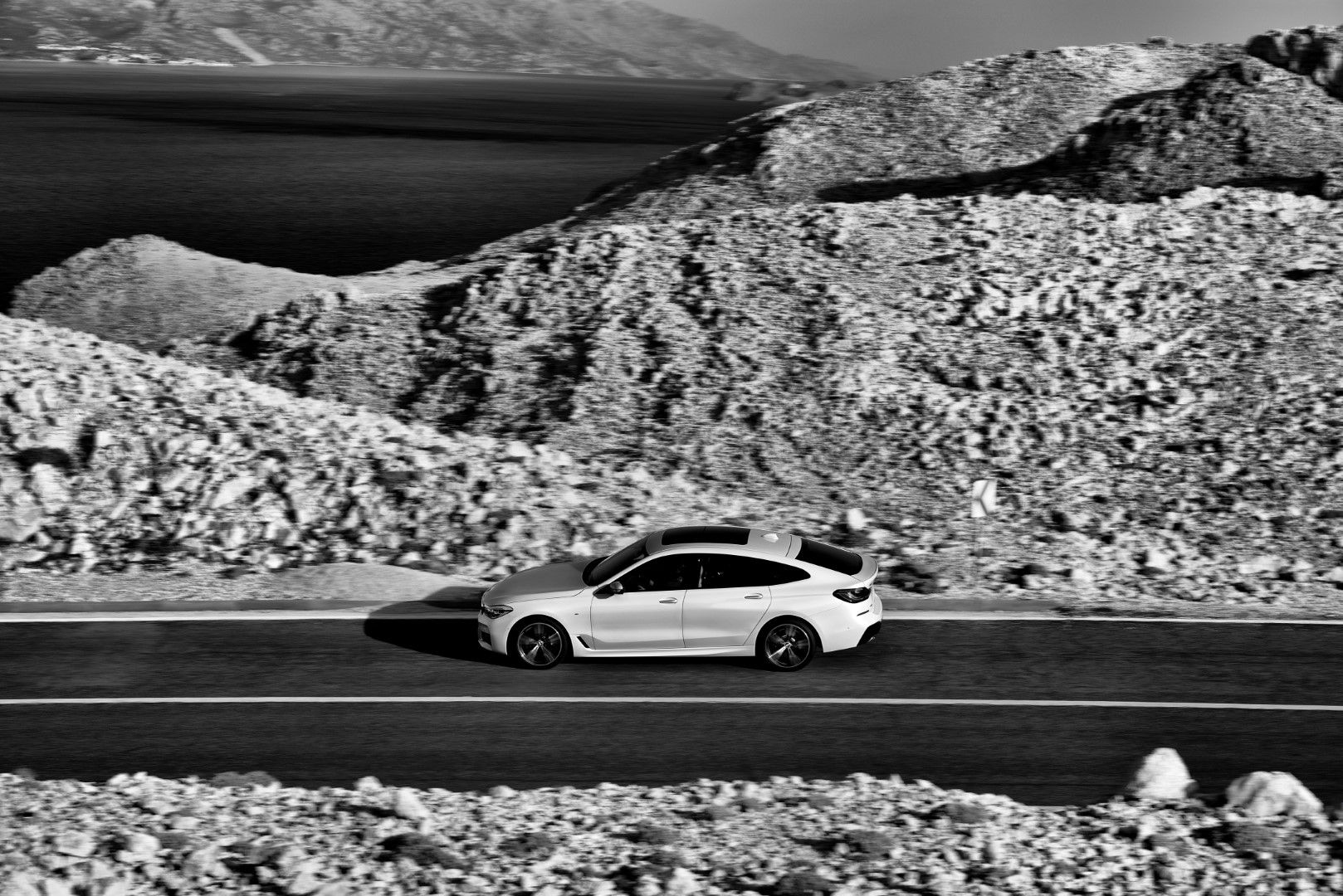 BMW řady 6GT - 640i (50).jpg