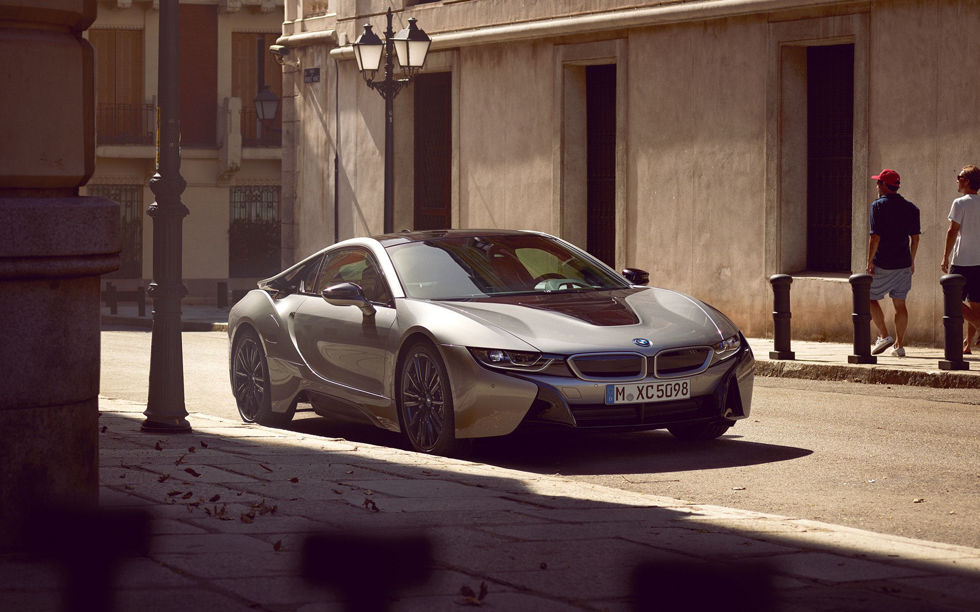 bmw-i8-coupe-images-videos-image-wallpaper-01.jpg.asset.1551434396117.jpg