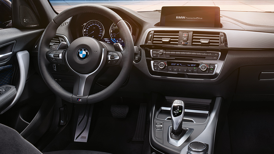 BMW-1series-3door-Wallpaper-890x501-10.jpg.asset.1510604851058.jpg