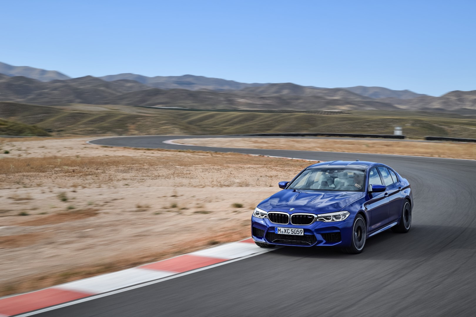 BMW-M5-f90-fotky-foto-cartec-group