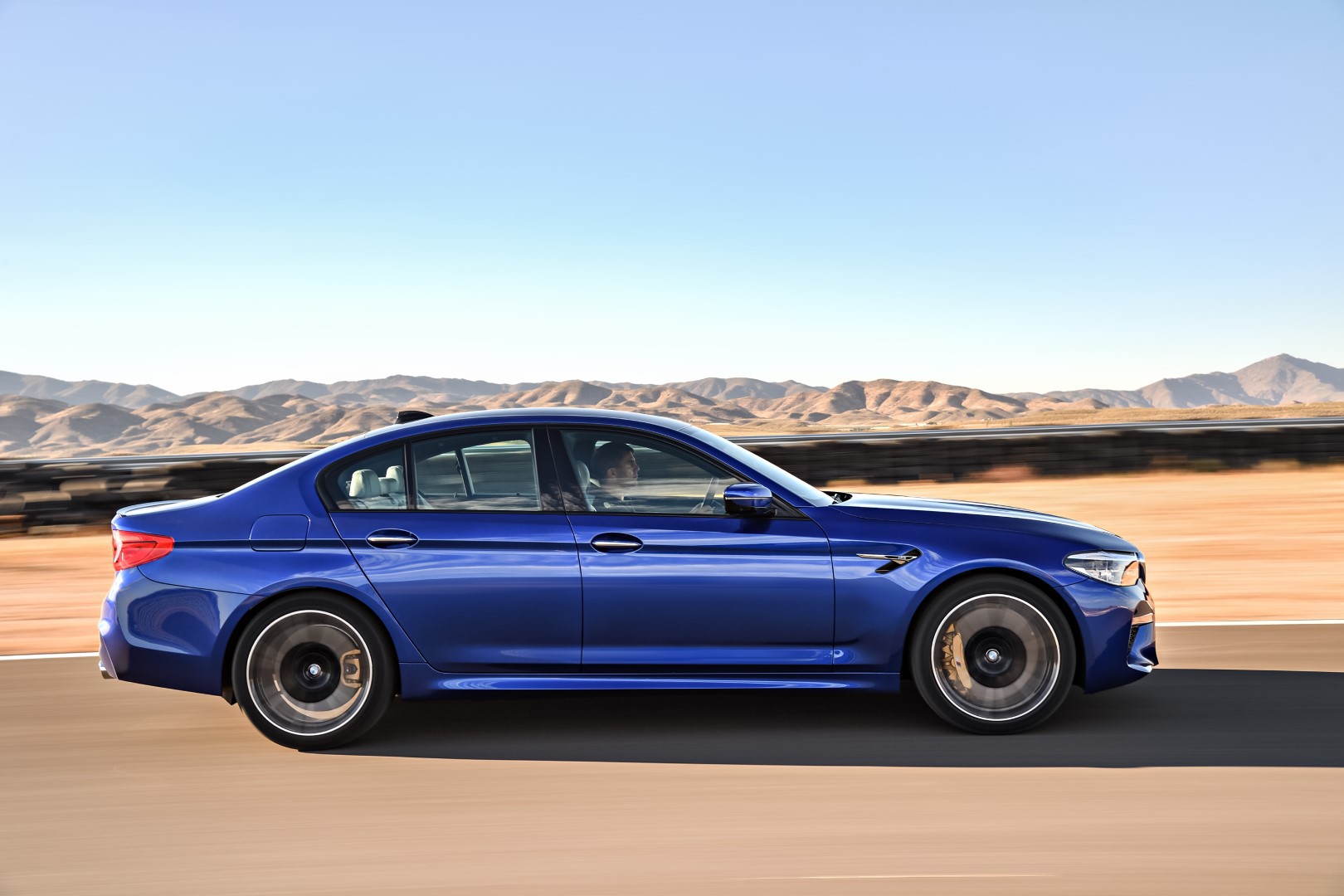 BMW-M5-f90-fotky-foto-cartec-group