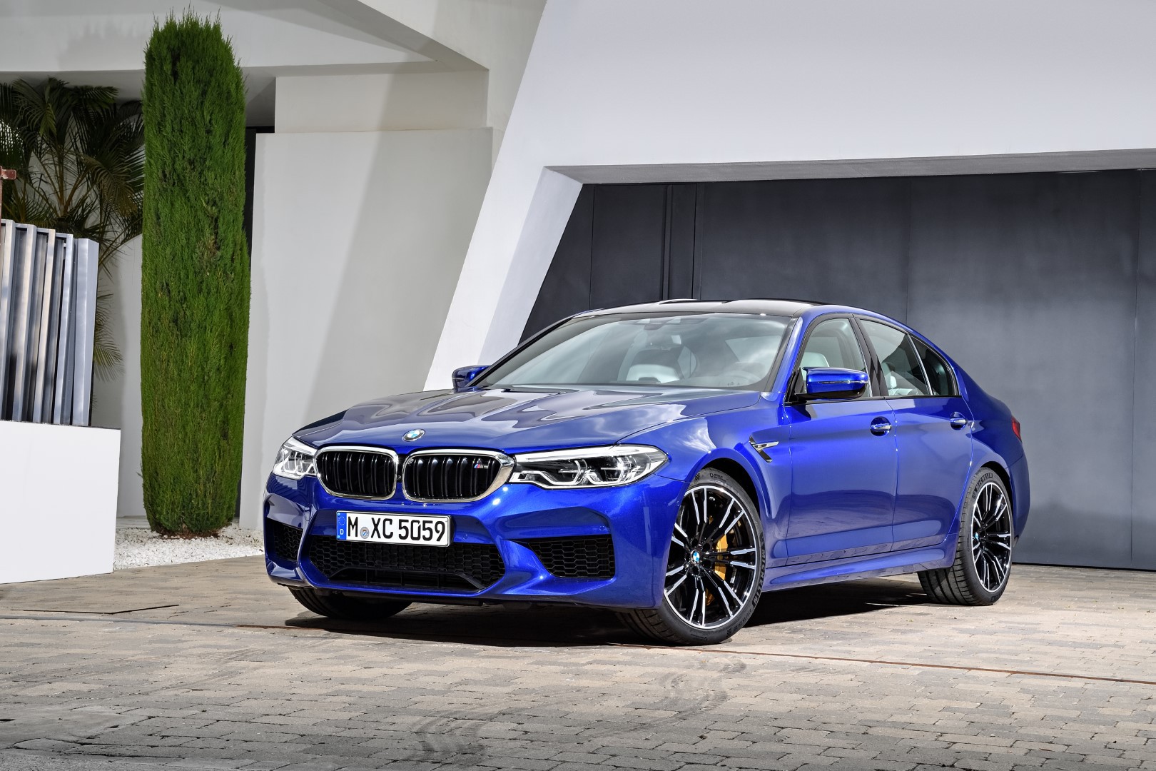 BMW-M5-f90-fotky-foto-cartec-group