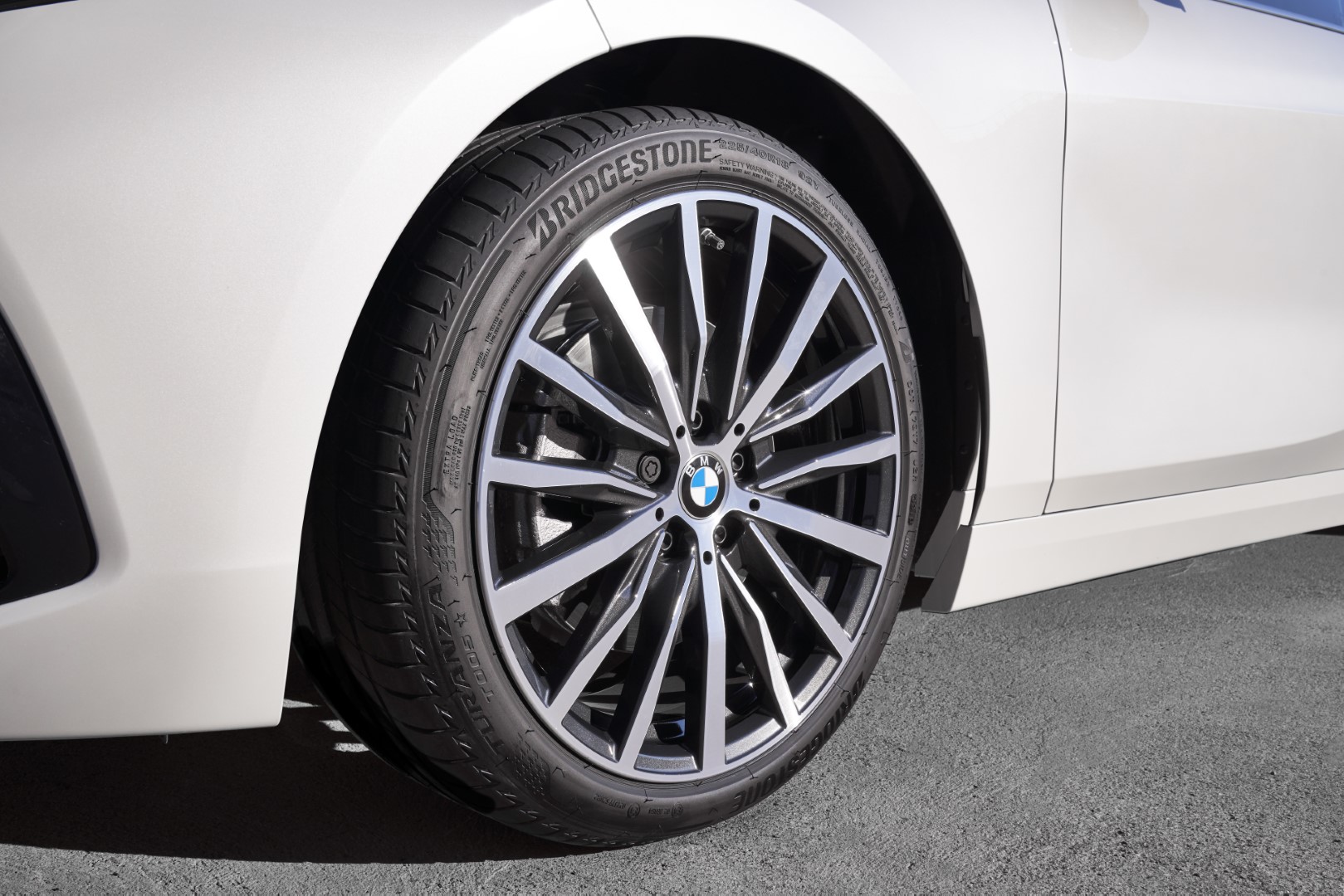 nove-bmw-rady-1-f40-118i-model-sportline