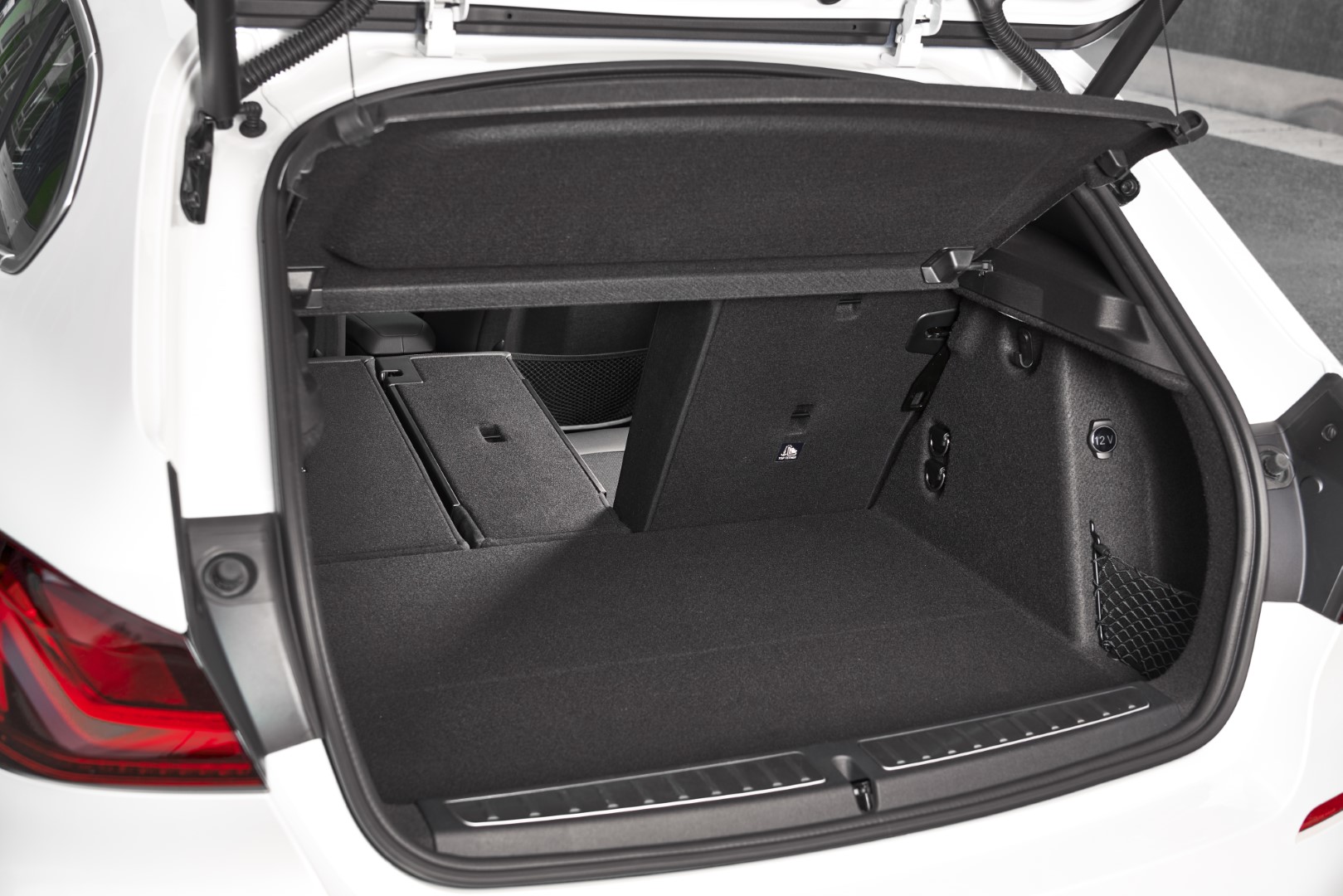 nove-bmw-rady-1-f40-118i-model-sportline