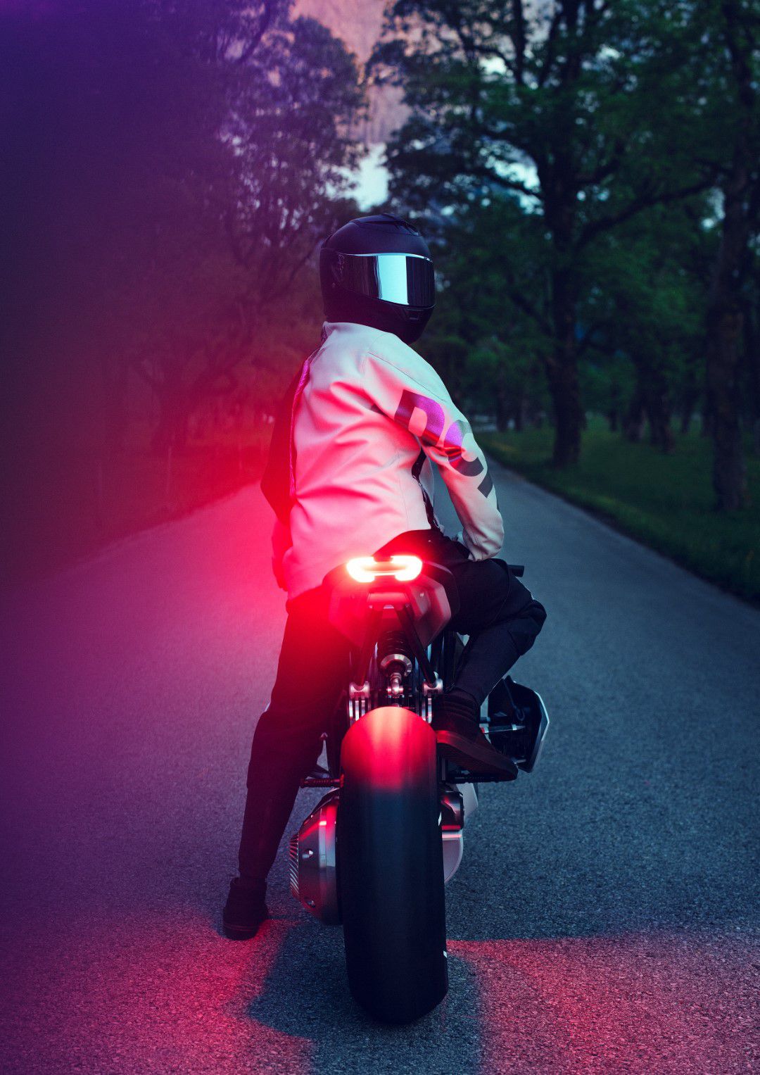 BMW Motorrad Vision DC Roadster CARTEC GROUP (5).jpg