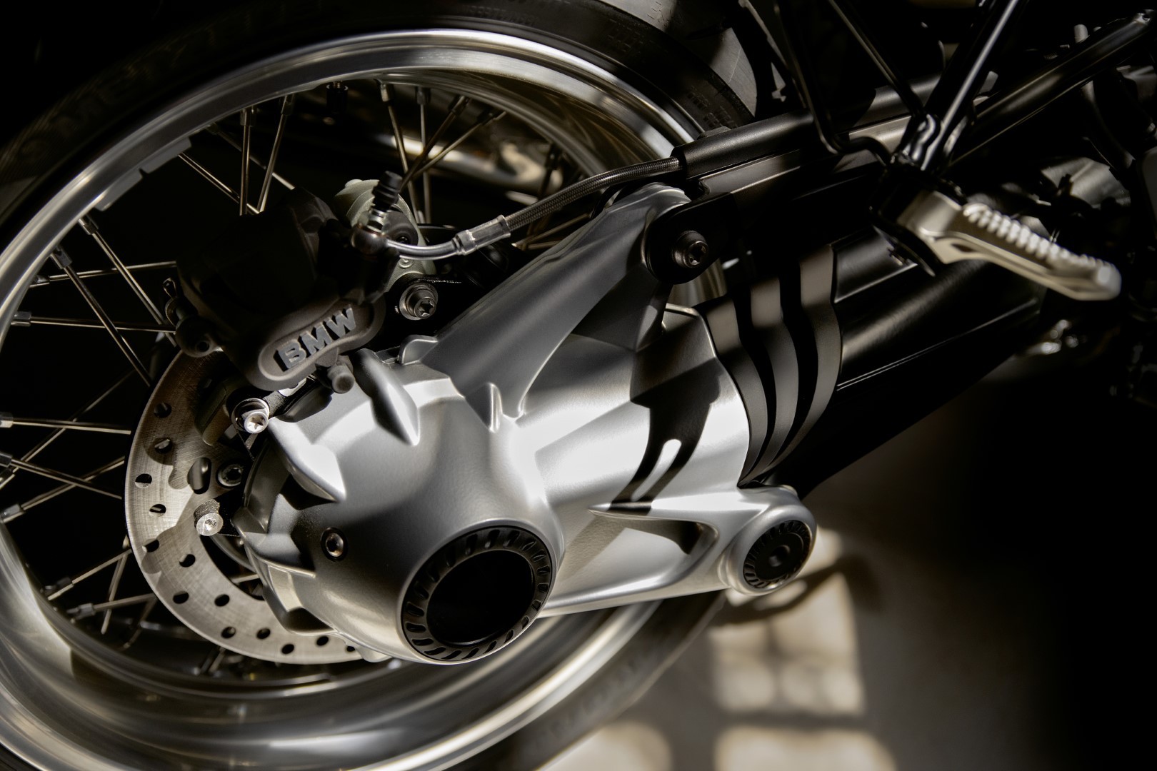 BMW-r-ninet-5-cartec-group