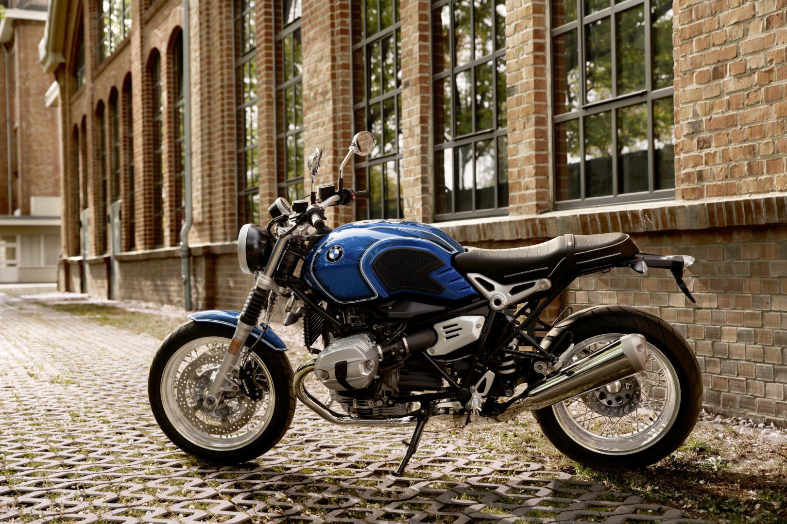 BMW-r-ninet-5-cartec-group