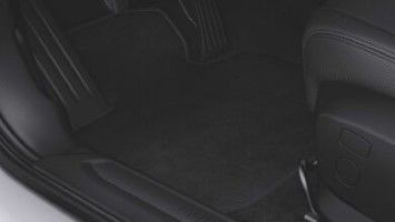 423. Velurové koberečky