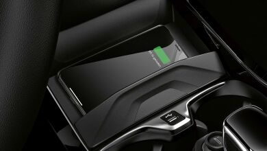 6NW. Bezdrátové dobíjení telefonu