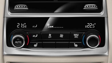 4HA. Vyhřívaní sedadel vpředu a vzadu