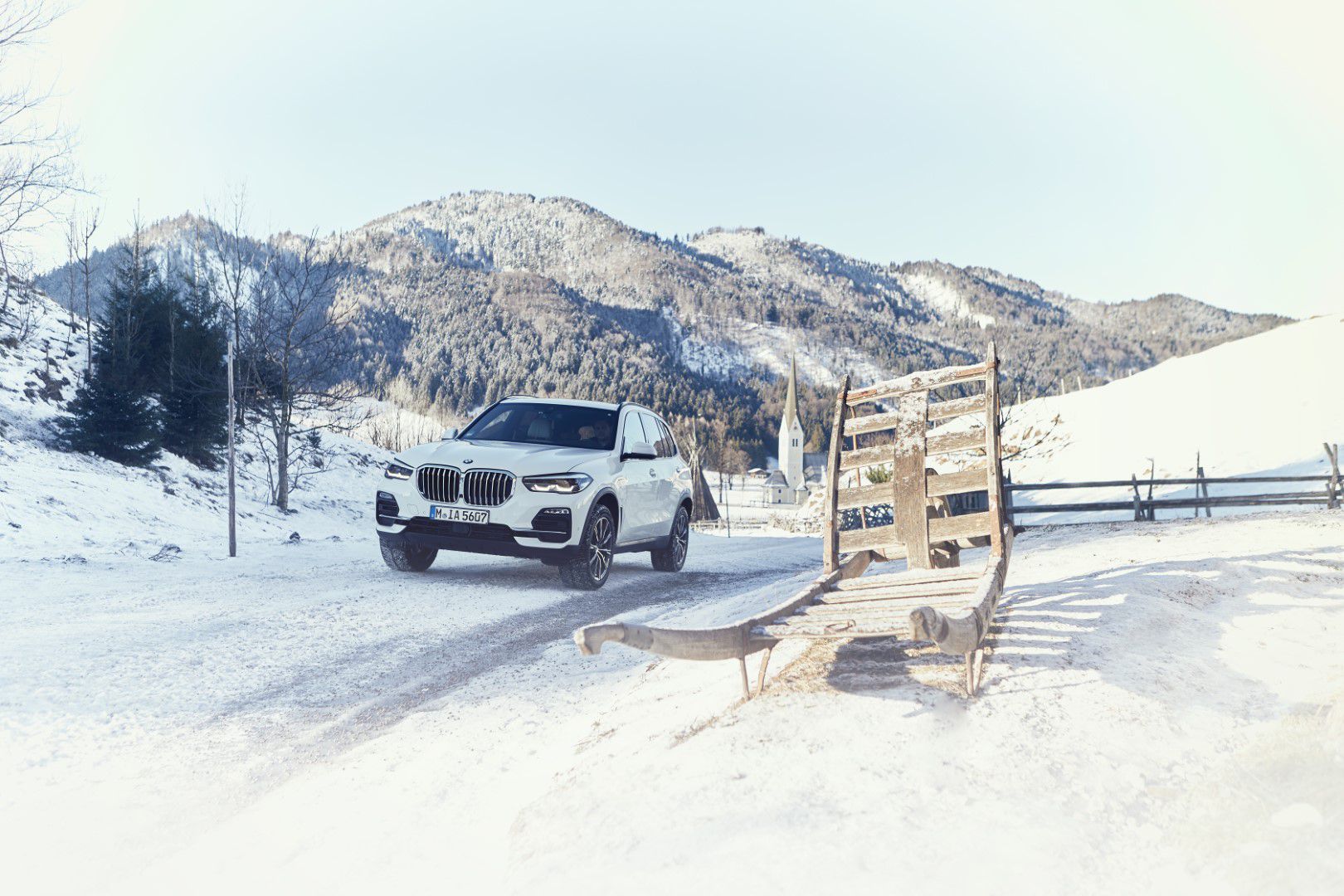 BMW X5 xDrive45e (1).jpg