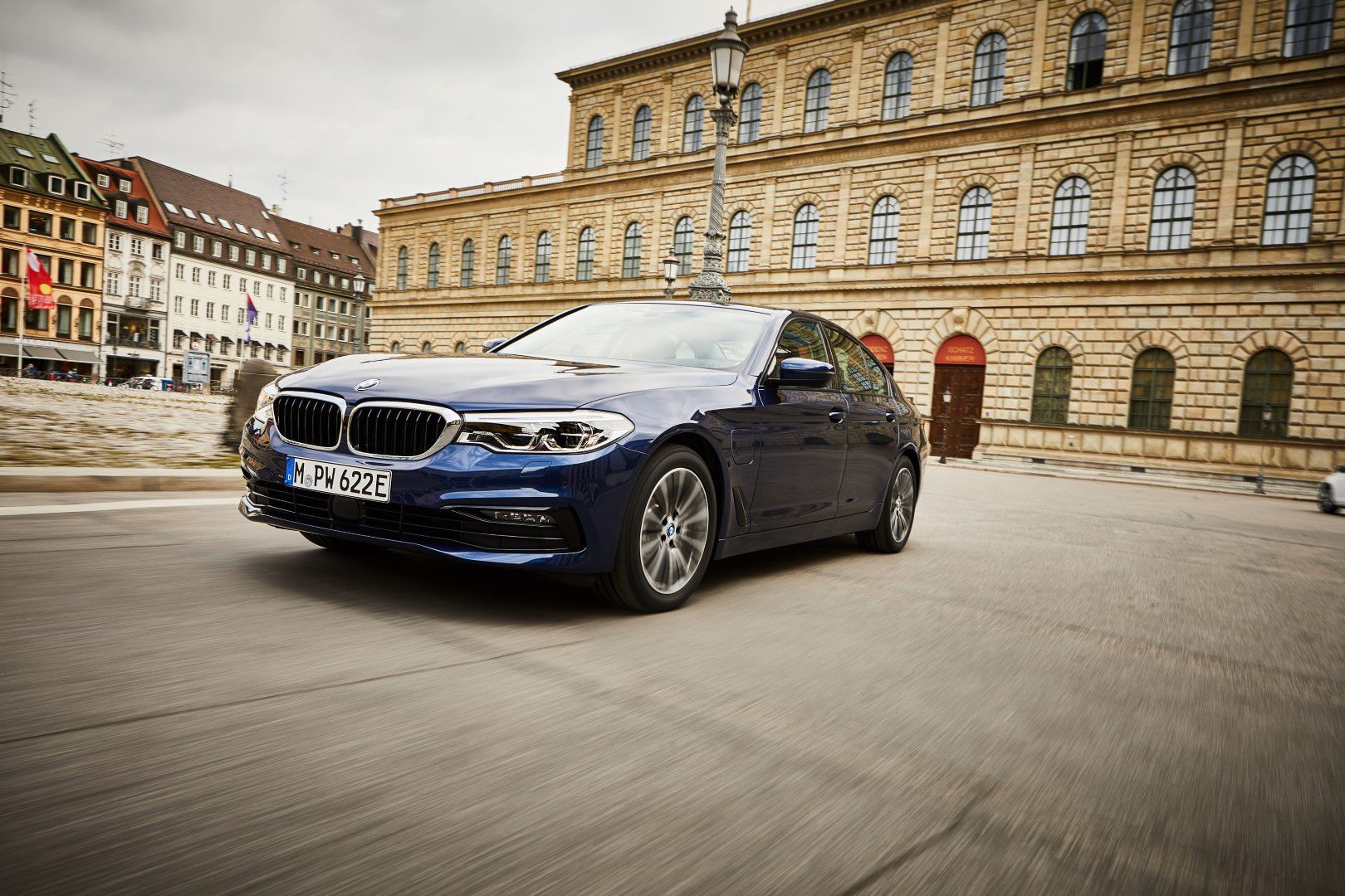 BMW 530e Sedan s nejnovější technologií bateriových článků