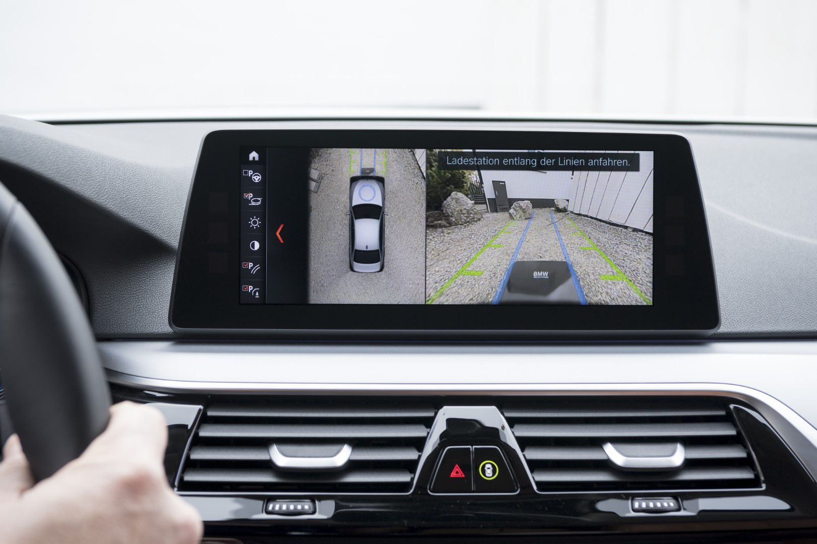 BMW Wireless Charging  | Jak natankovat BMW