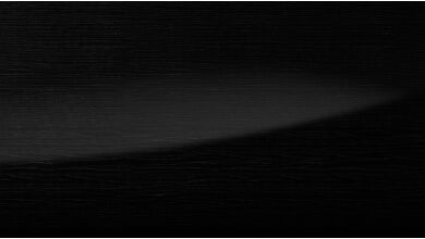 4LM. Dřevěné obložení interiéru Fineline Black s metalickým efektem, vysoce lesklé