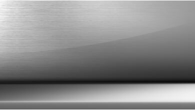 4K9. Hliníkové obložení interiéru Aluminium jemně broušené s akcentní lištou Pearl Chrome