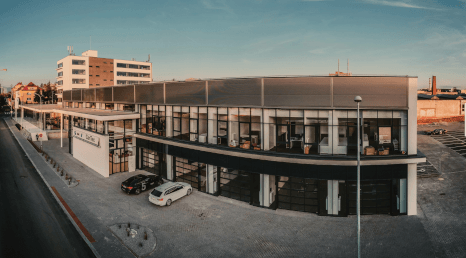 Nejnovější, největší a nejmodernější showroom BMW CarTec Praha