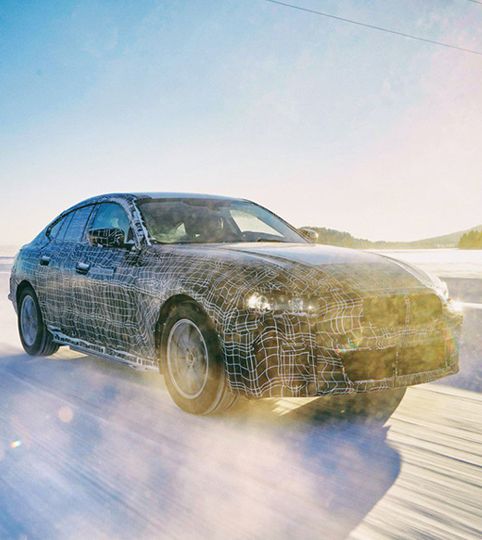 Nové BMW i4 (G26) | Budoucnost pověstné BMW radosti z jízdy.