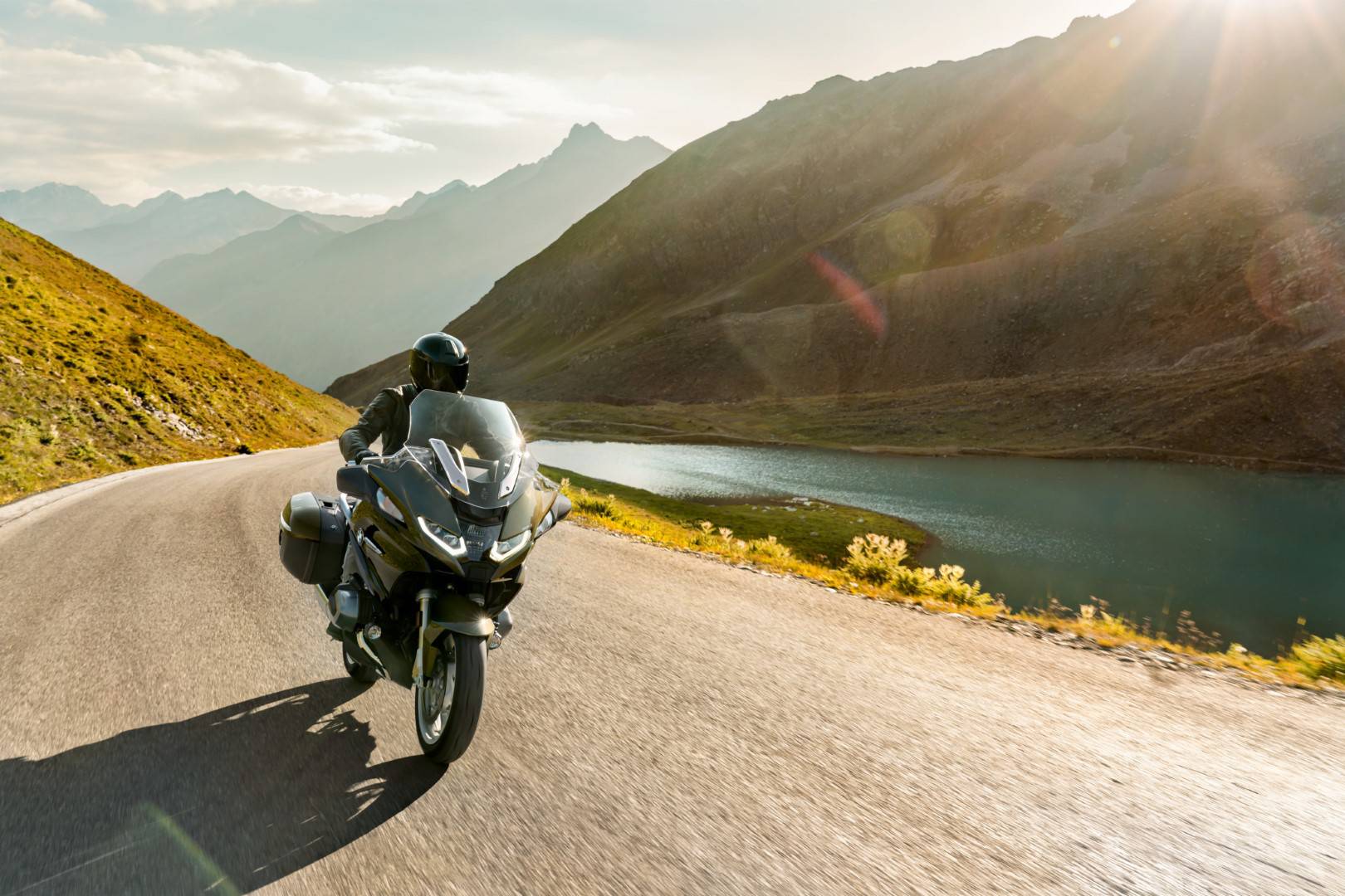 BMW-moto-r1250rt-outdoor