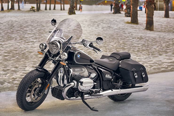 Nové BMW R 18 Classic a BMW R 18: Nostalgické cestování a komfortní jízda s historickými kořeny.