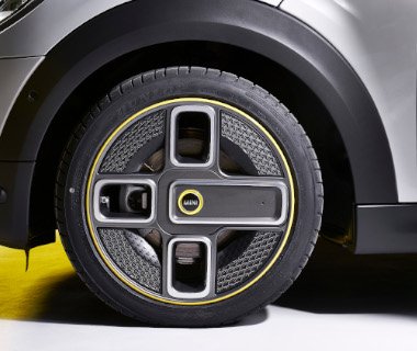 1QE. 17" palcové kola MINI Electric 