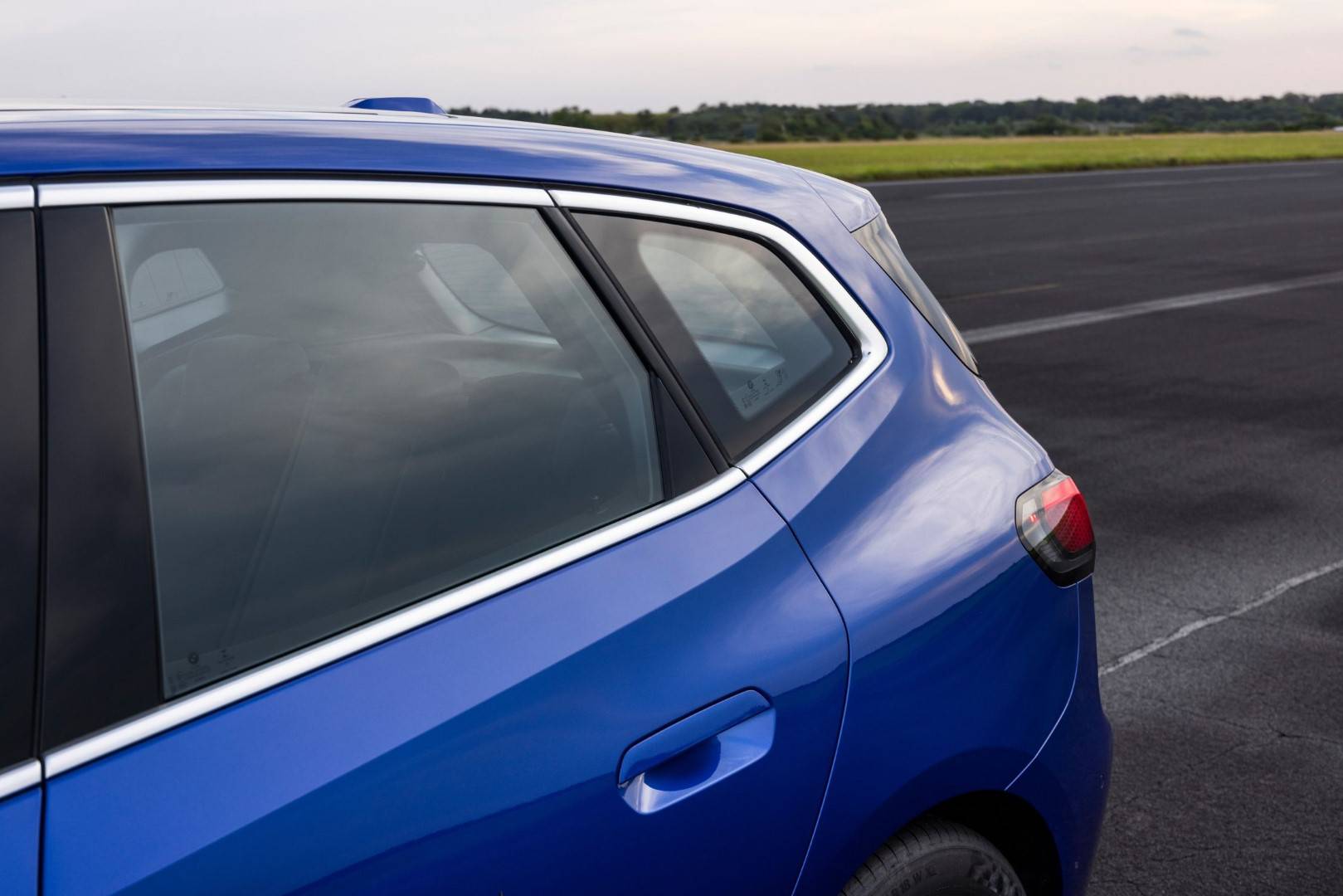 BMW-230e-active-tourer (31).jpg