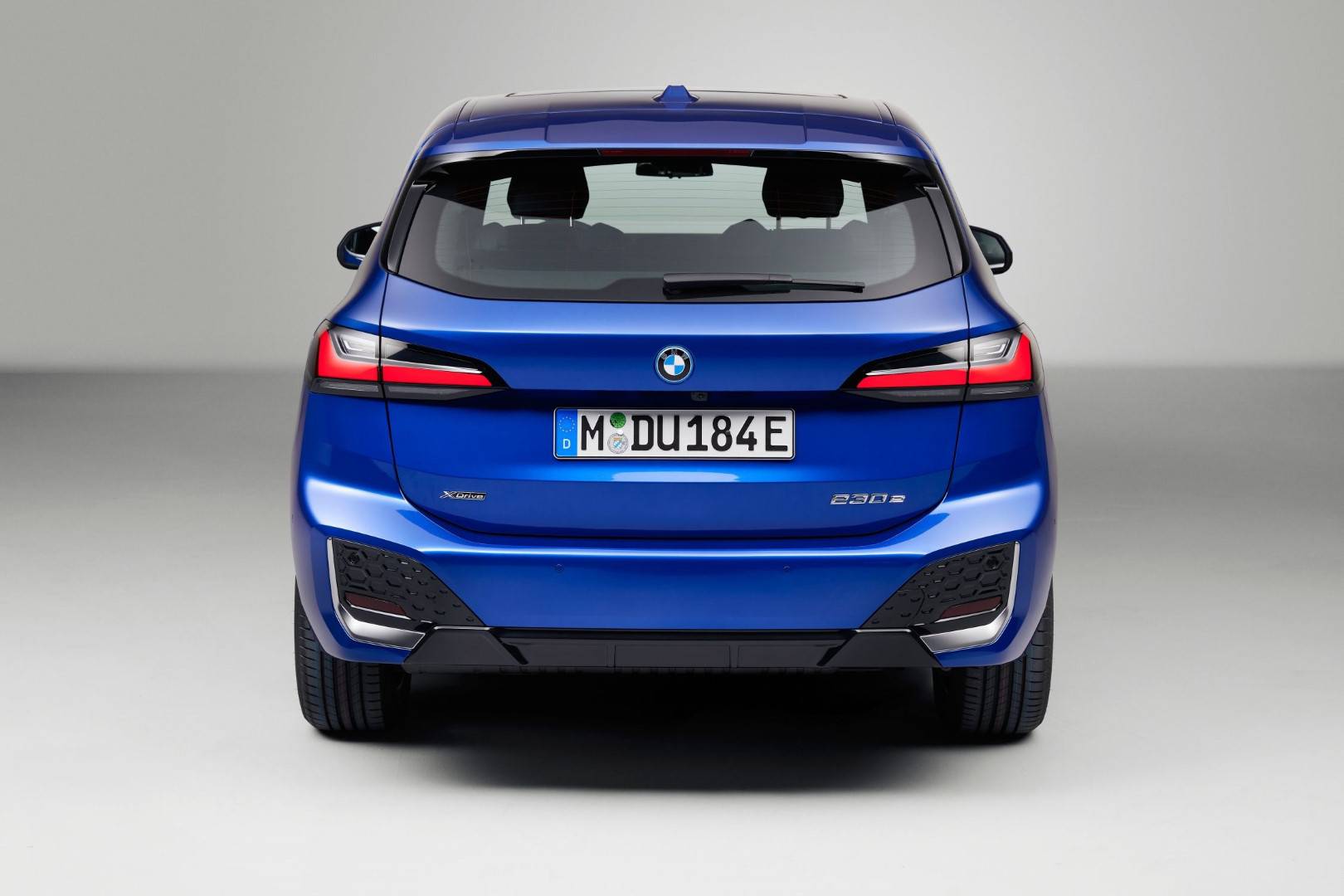 BMW-230e-active-tourer (37).jpg