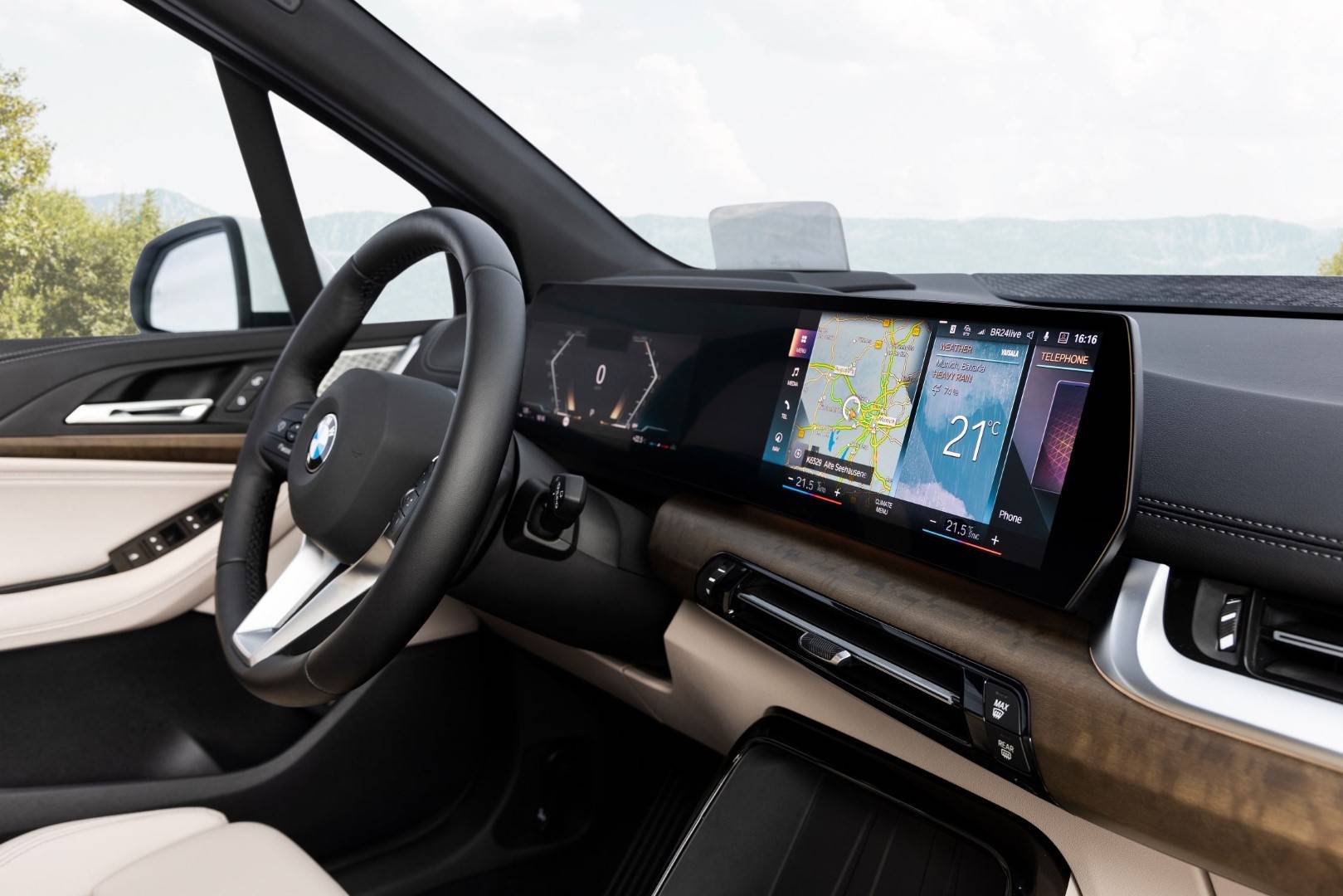 BMW-223i-Active-Tourer (9).jpg