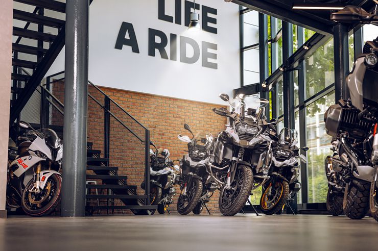 CarTec Praha | Servis motocyklů BMW