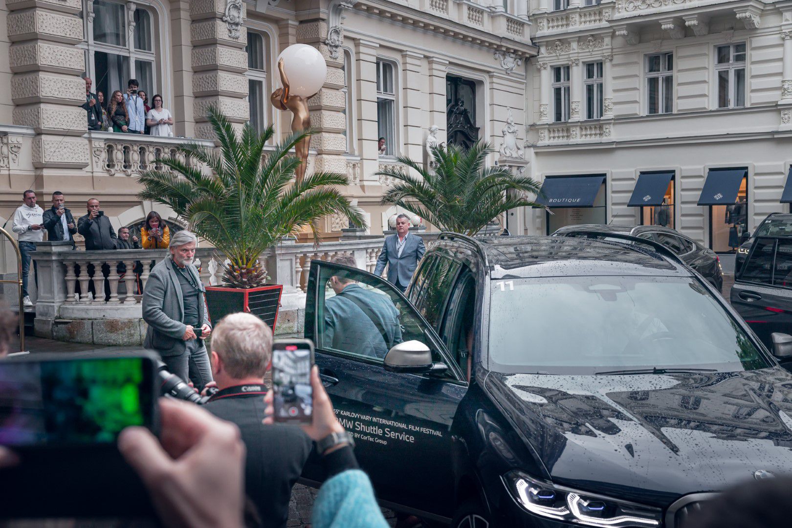 KVIFF55 2021 CTG shuttles in streets 1920x1280-5.jpg