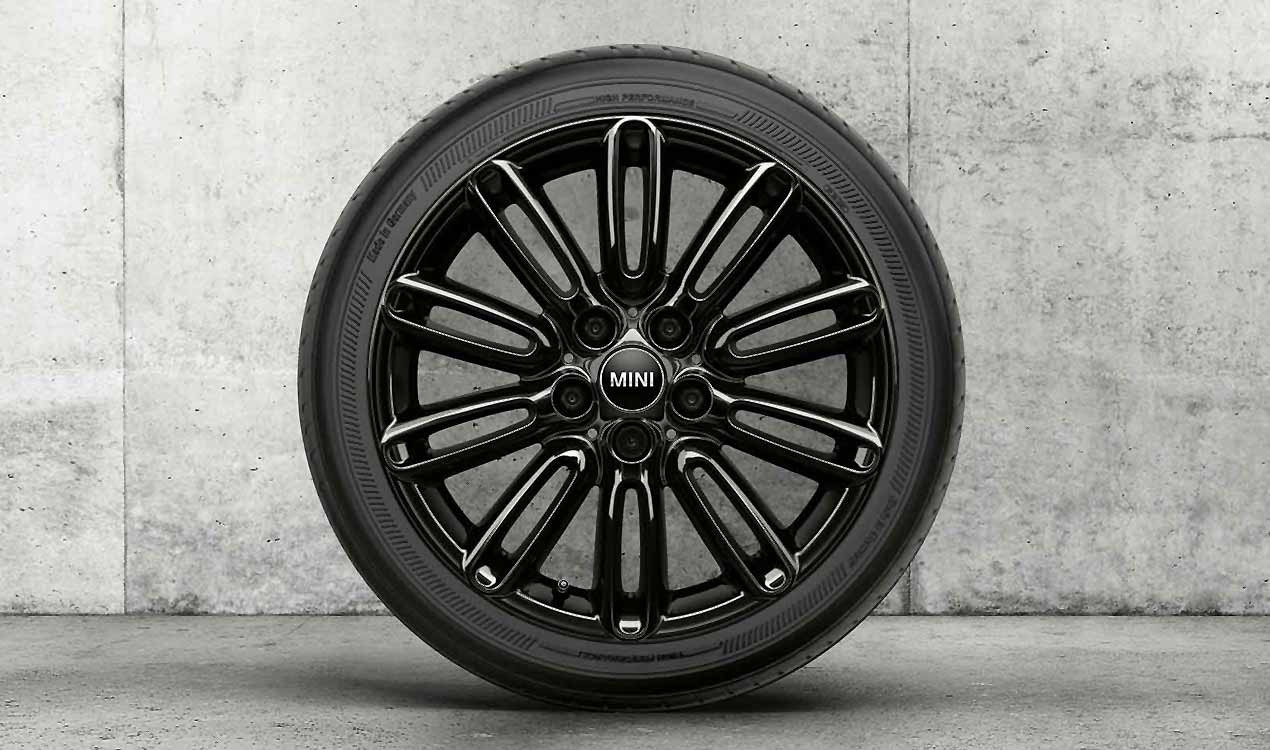 1V1. 17" kola z lehké slitiny Tentacle Spoke, černá