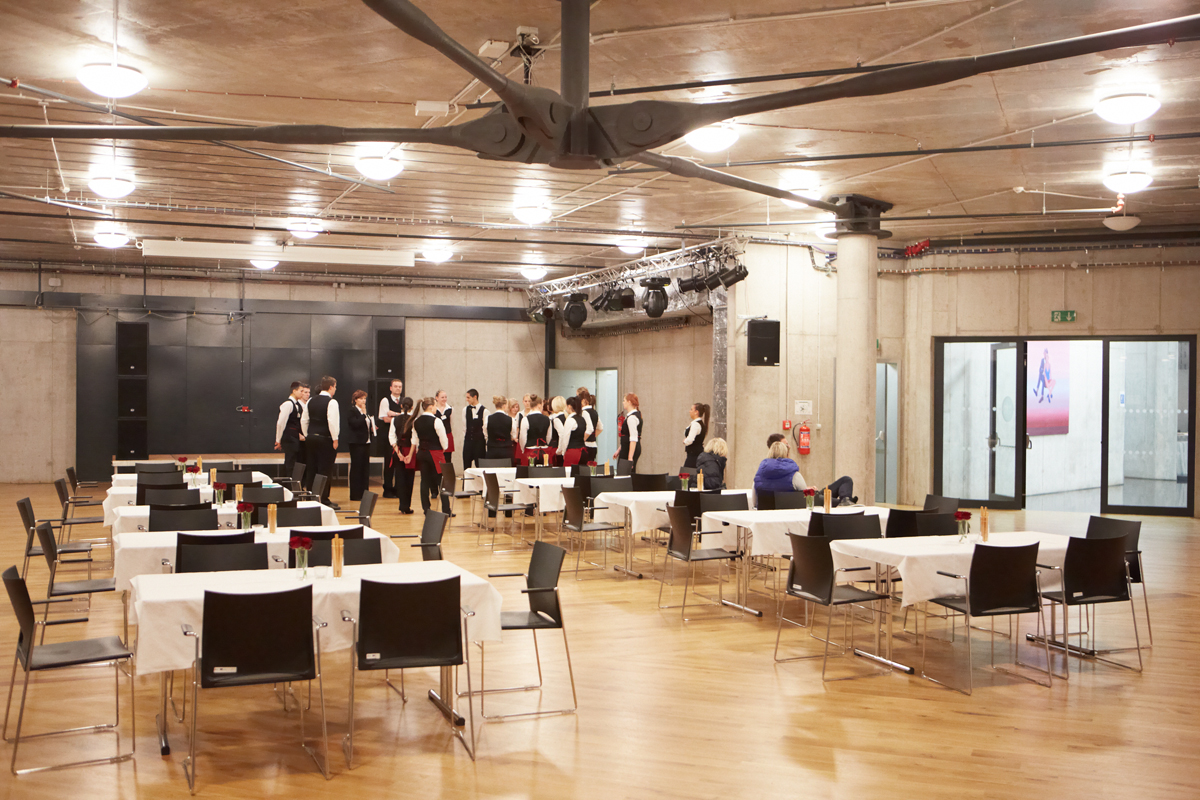 5455962792013cartecostrava10let-004