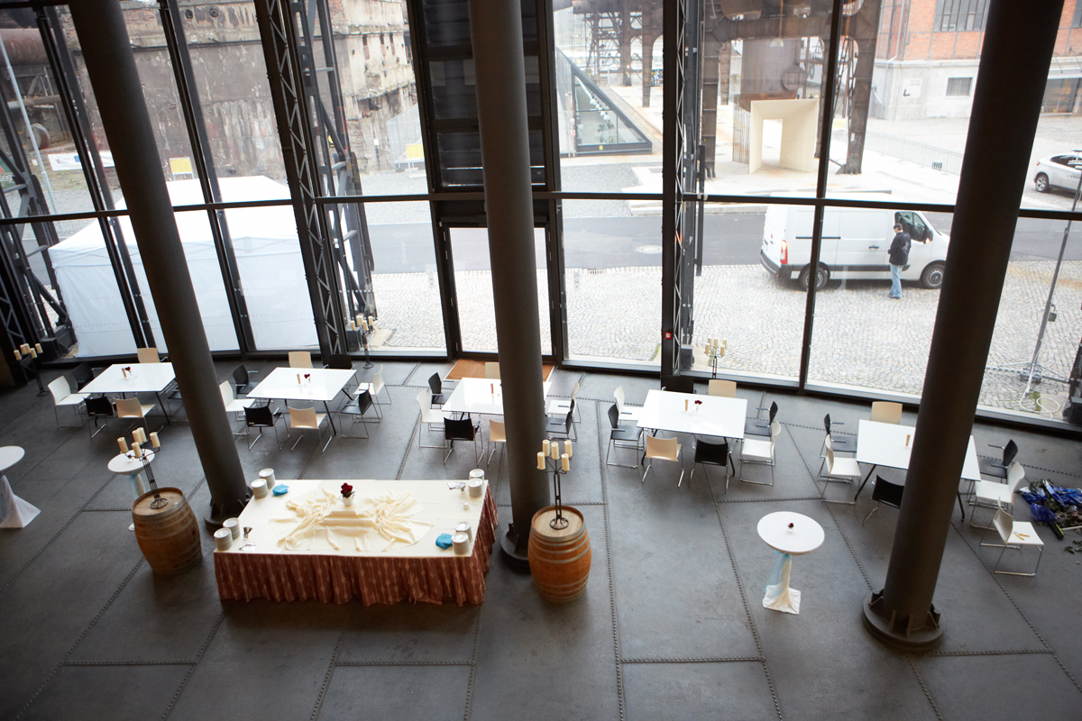 5677119702013cartecostrava10let-003