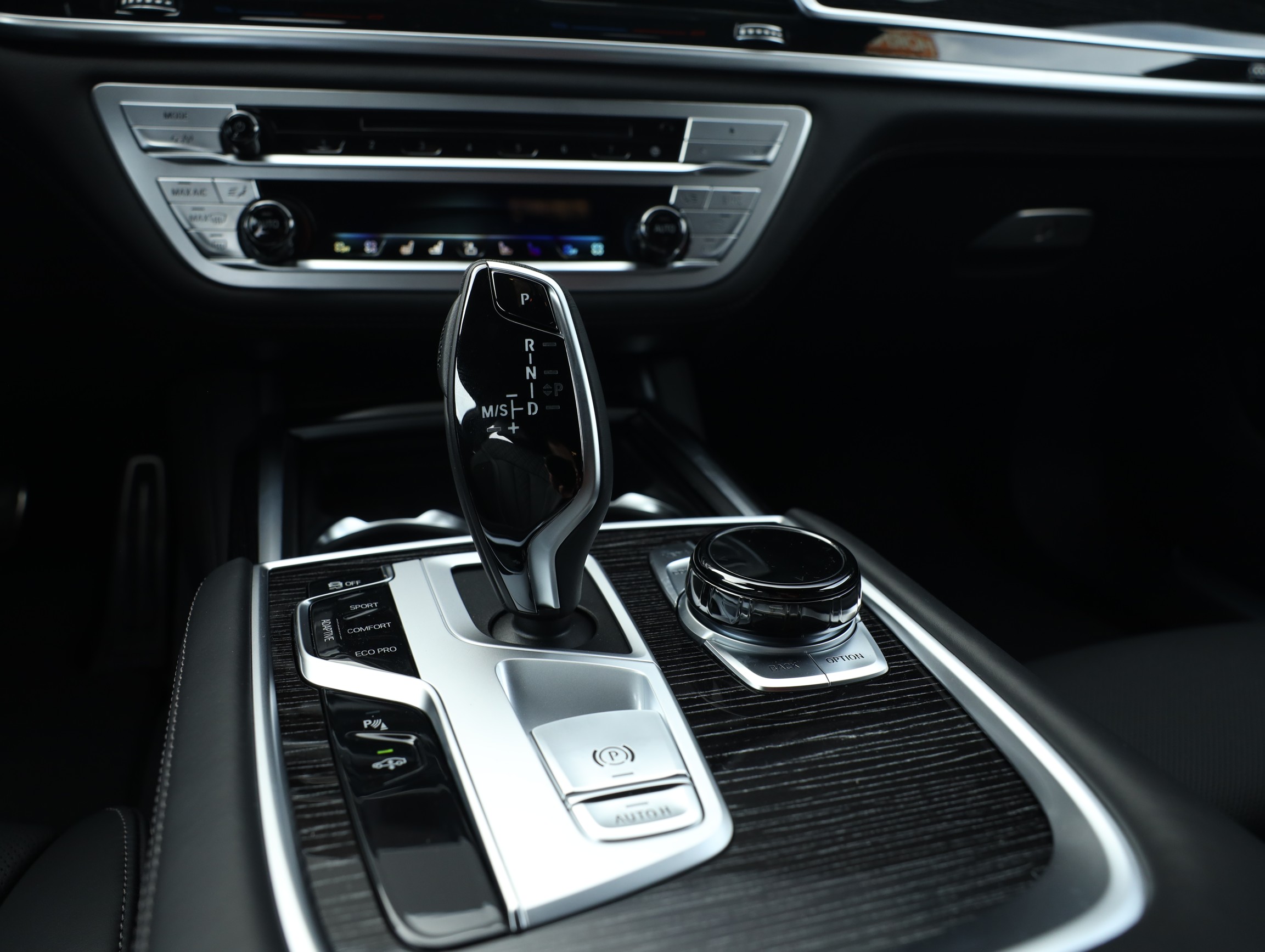 BMW 730d xDrive Sedan M Sportovní paket