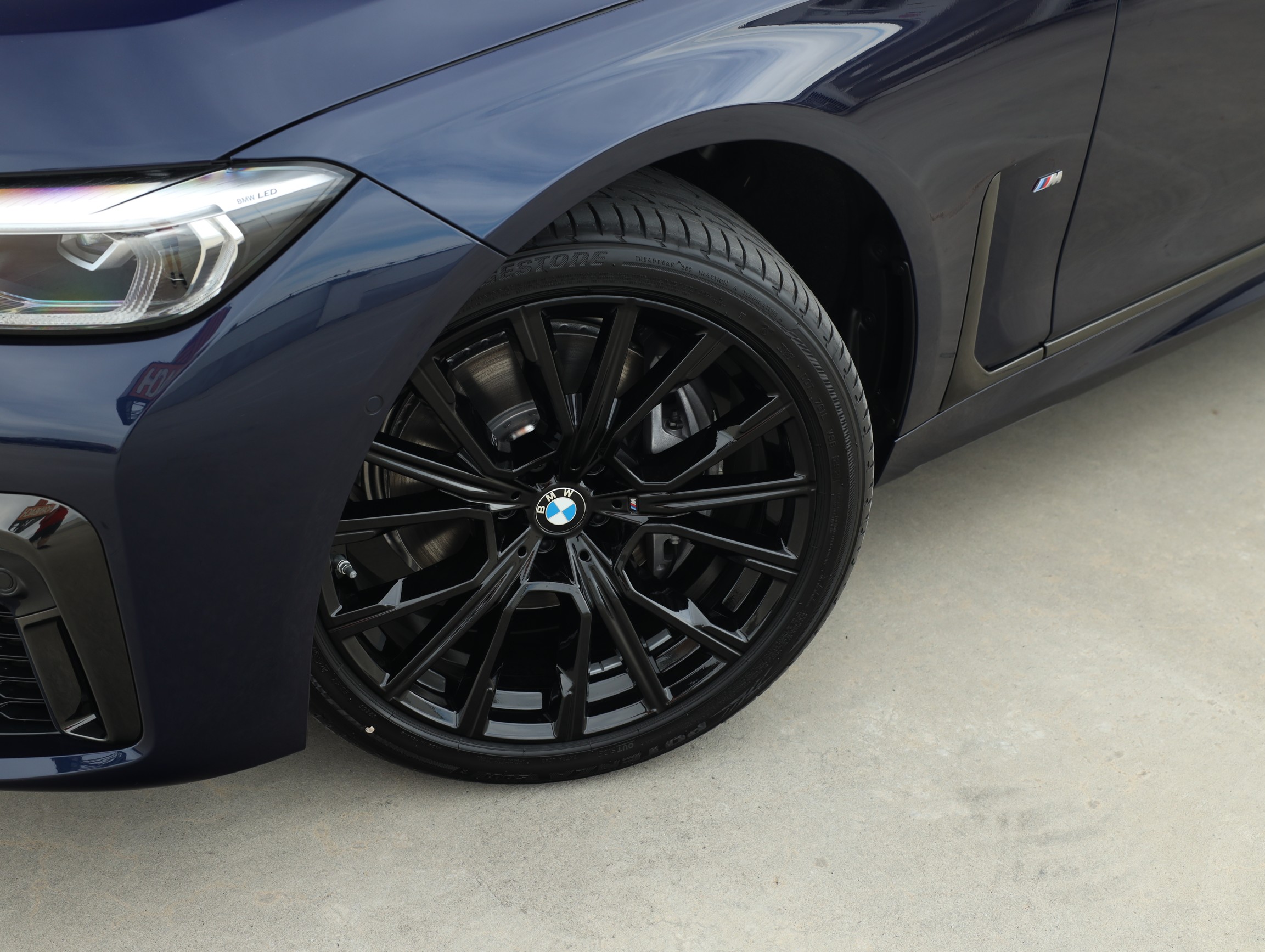 BMW 730d xDrive Sedan M Sportovní paket