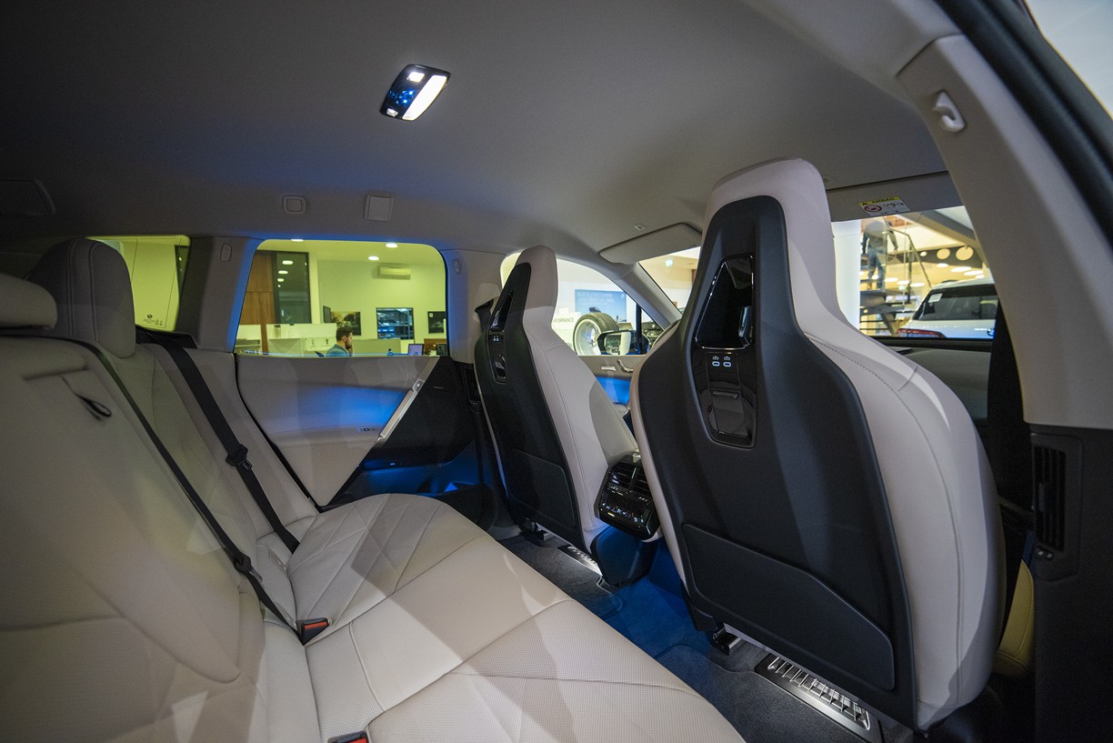 BMW iX xDrive40