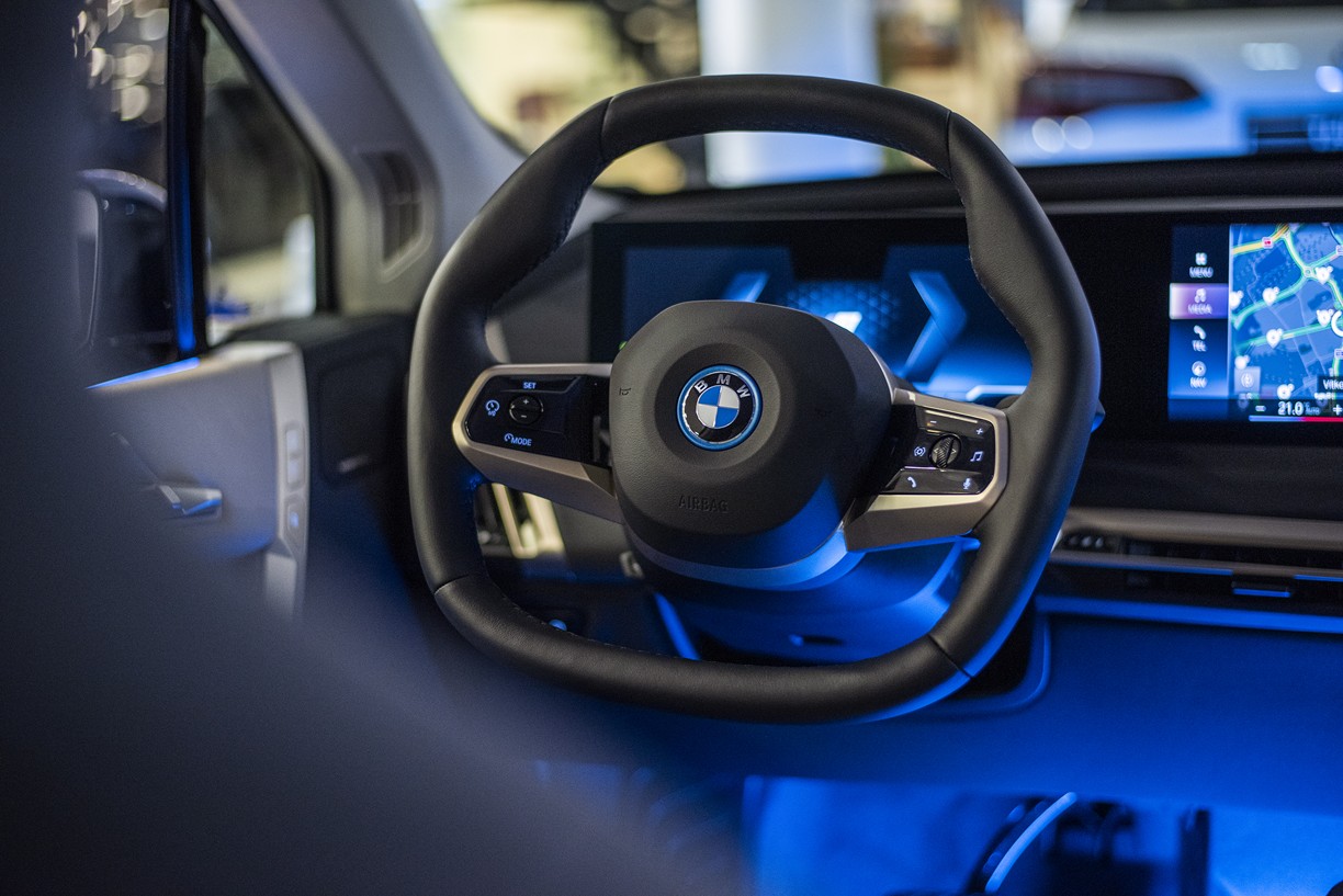 BMW iX xDrive40