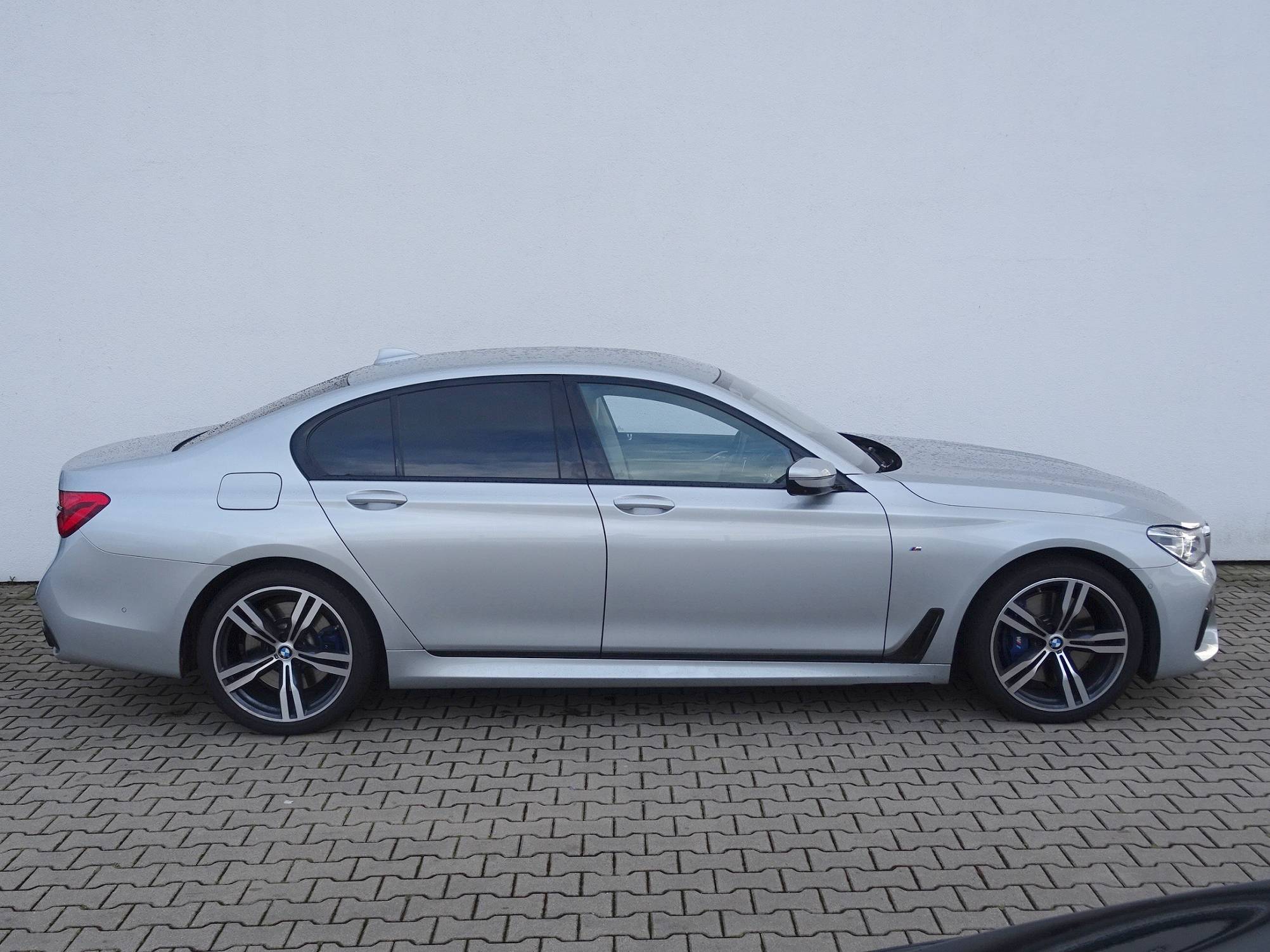 BMW 750d xDrive